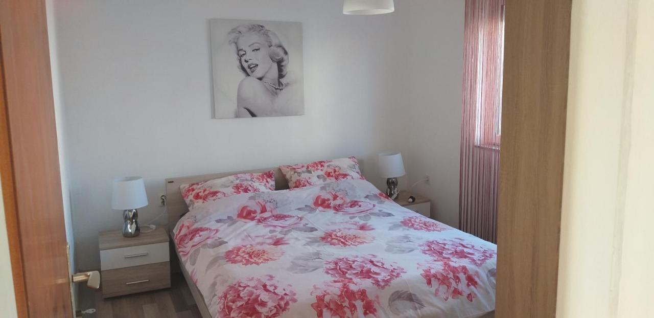 Apartman Zvoncica Vrsi Eksteriør billede